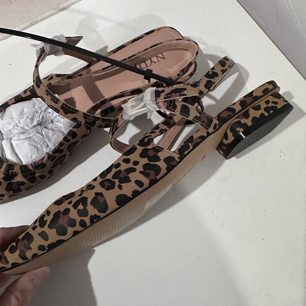 NYDJ Women’s Skylie Mary Jane Flat - Picture 6 of 7